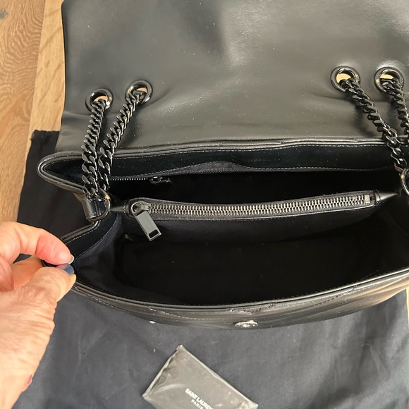 Saint Laurent Black Quilted Leather Shoulder Bag with Chain Strap - Picture 8 of 17